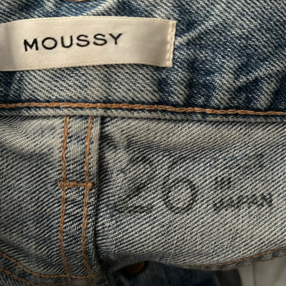 Moussy Howa Mid Rise Straight Leg Distressed Jeans sz 26